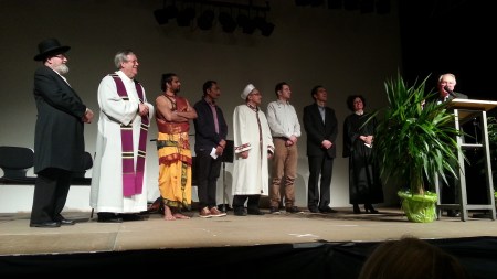 Interkonfessionelles Gebet bei der Eröffnung der Pforzheimer Woche der Brüderlichkeit, mit nicht weniger als sieben (!) Konfessionen.